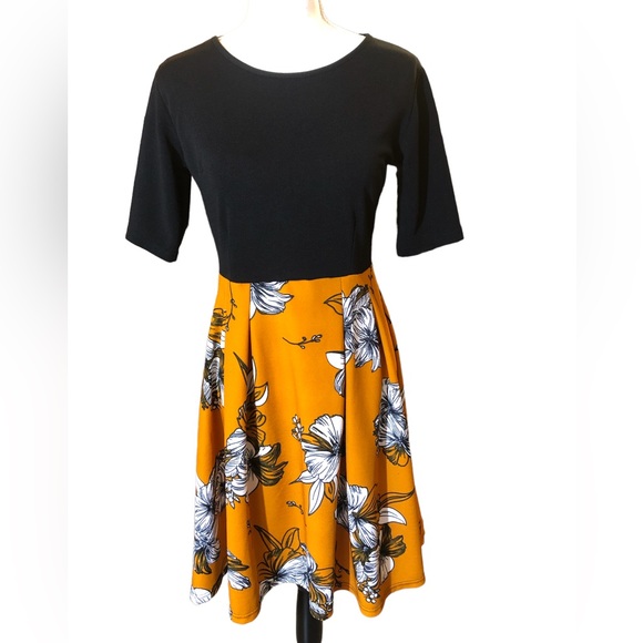 Jon & Anna Dresses & Skirts - Women’s Dress Small